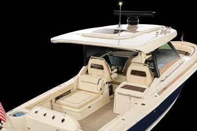 Chris-Craft Calypso 35