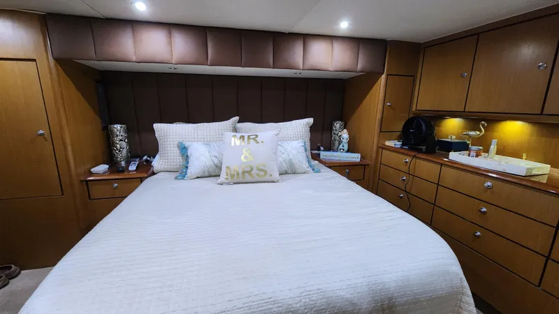 Endurance Yacht Photos Pics 