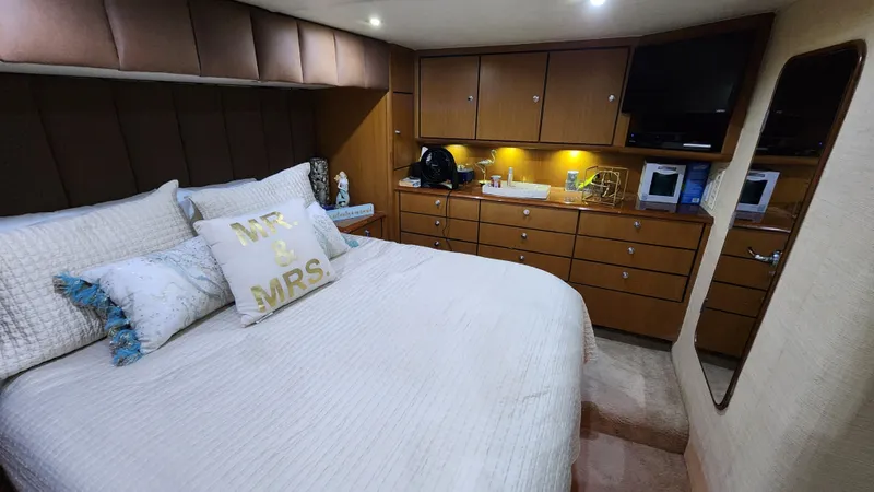 Endurance Yacht Photos Pics 