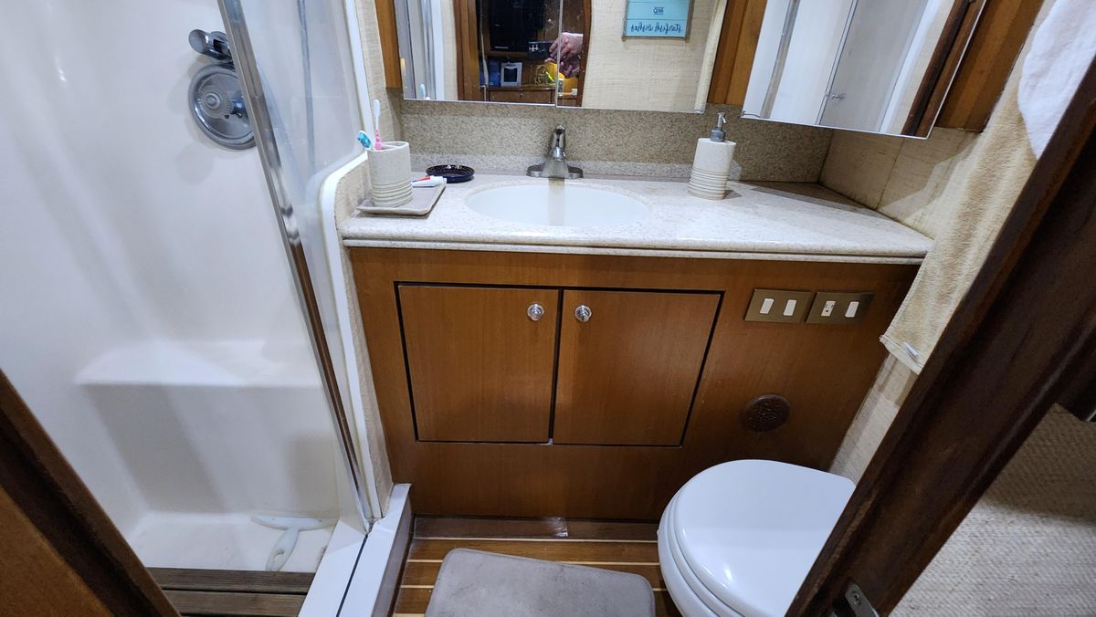 2001 Ocean Yachts 56 