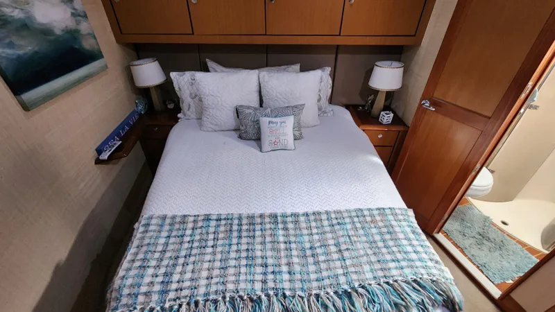 Endurance Yacht Photos Pics 