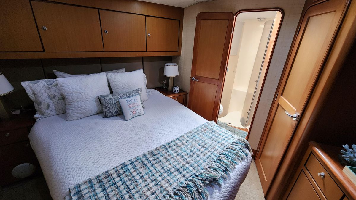 2001 Ocean Yachts 56 