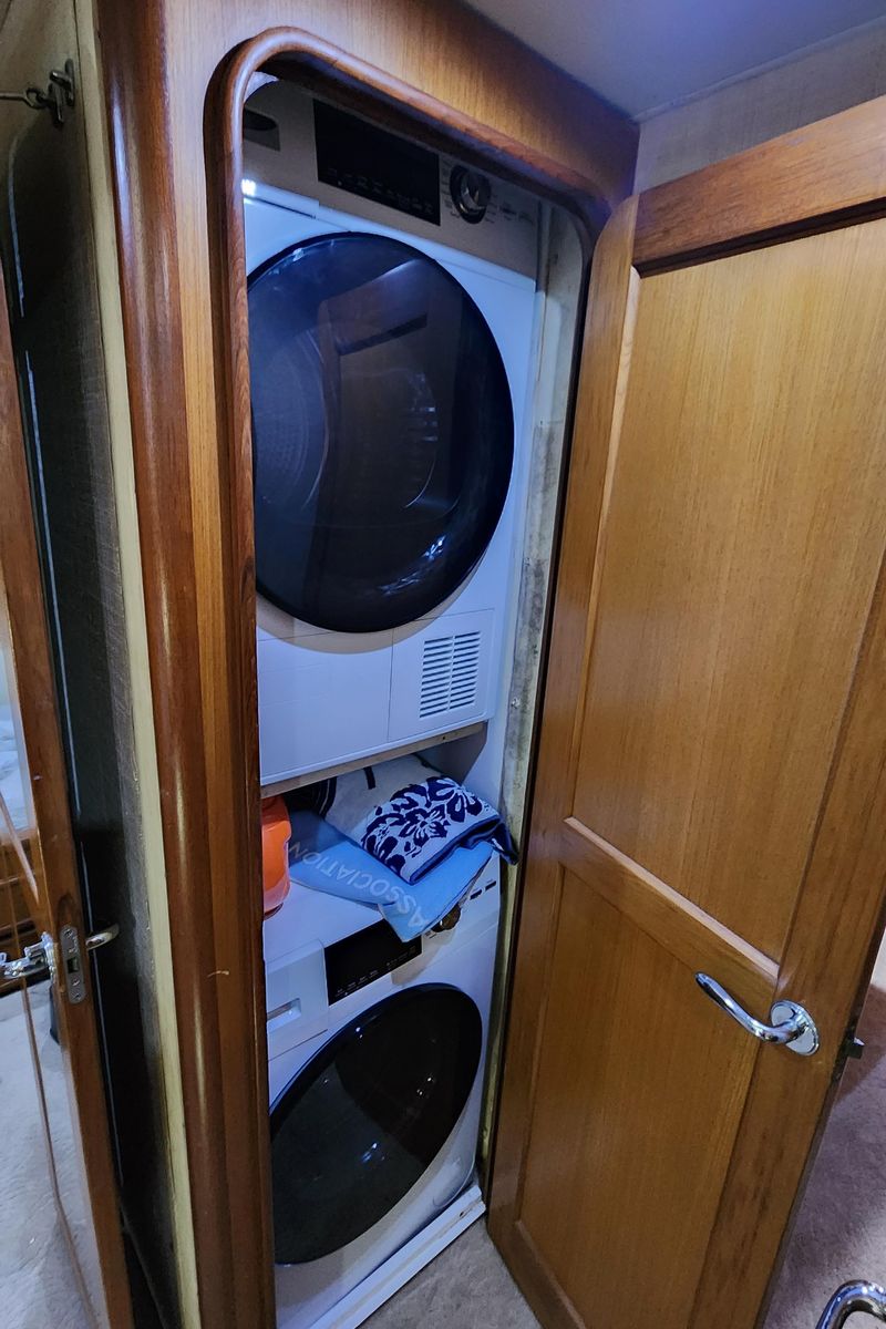 2001 Ocean Yachts 56 