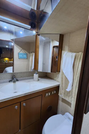 Endurance Yacht Photos Pics 