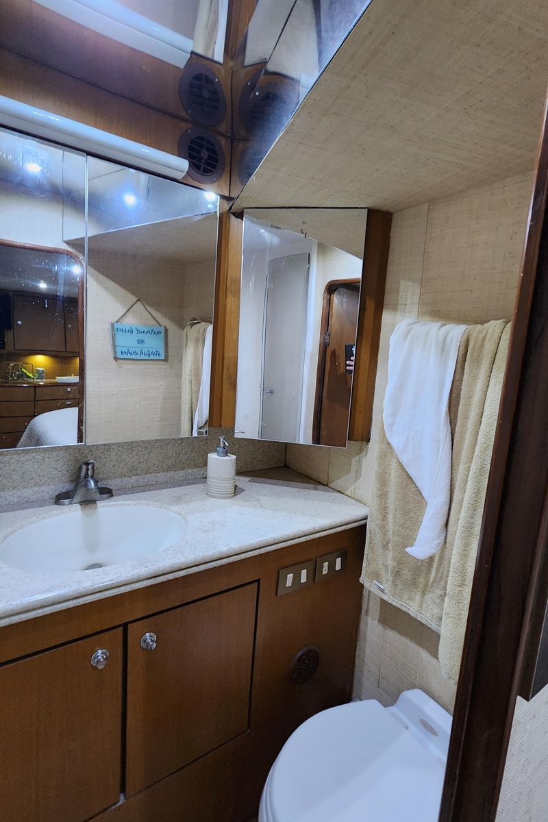 2001 Ocean Yachts 56 