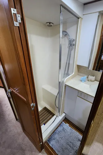 Endurance Yacht Photos Pics 