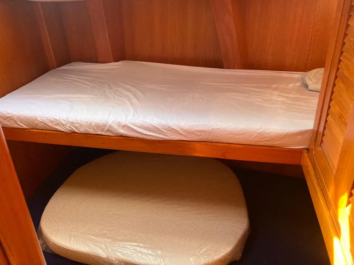 4744 Yacht Photos Pics 