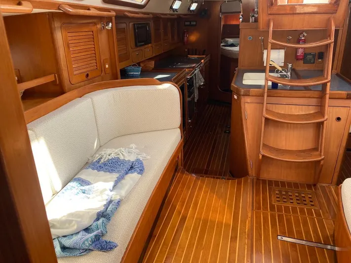 4744 Yacht Photos Pics 