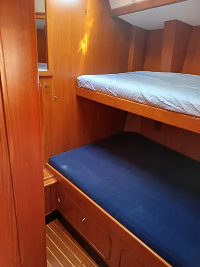 4744 Yacht Photos Pics 