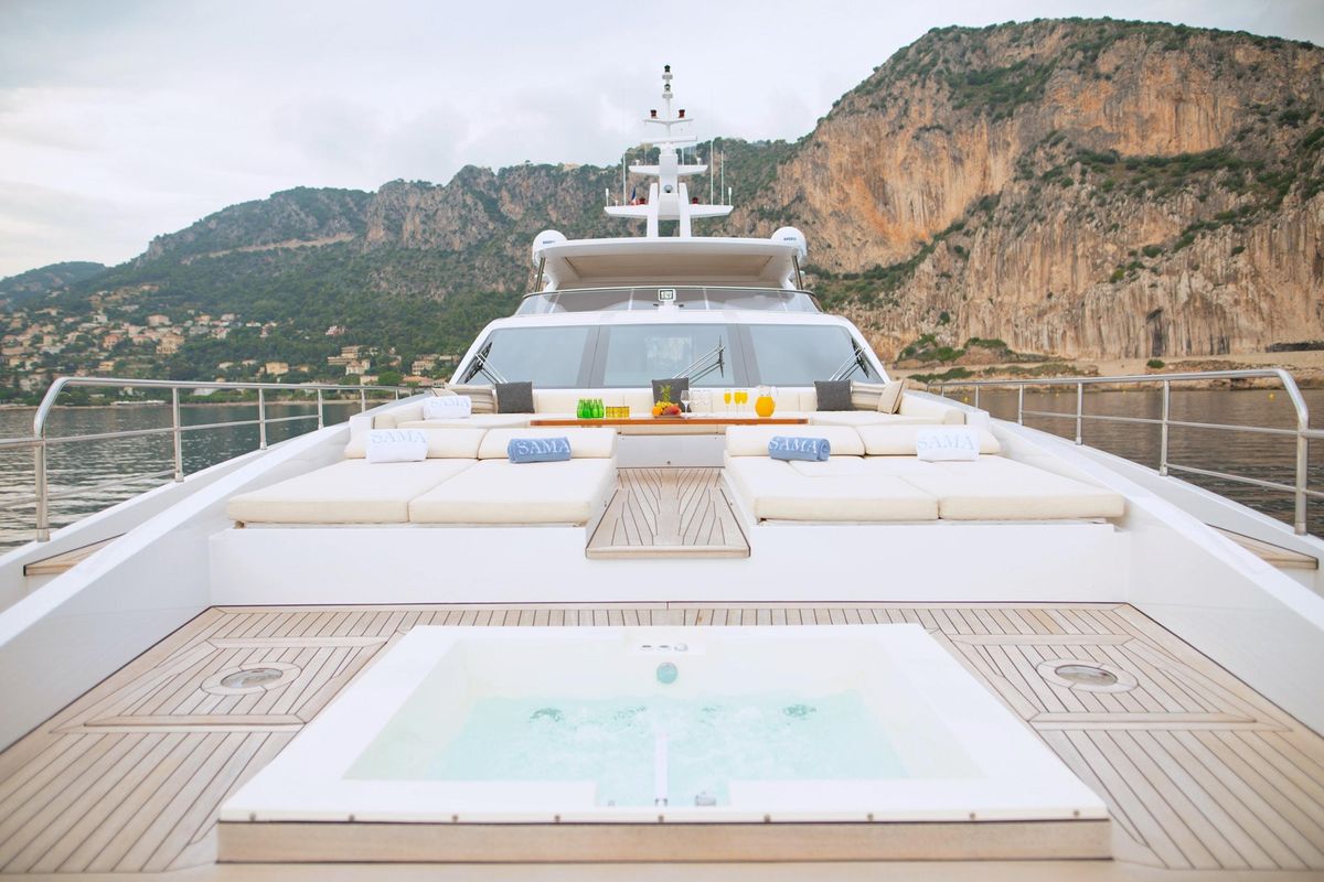 2017 Azimut 114 