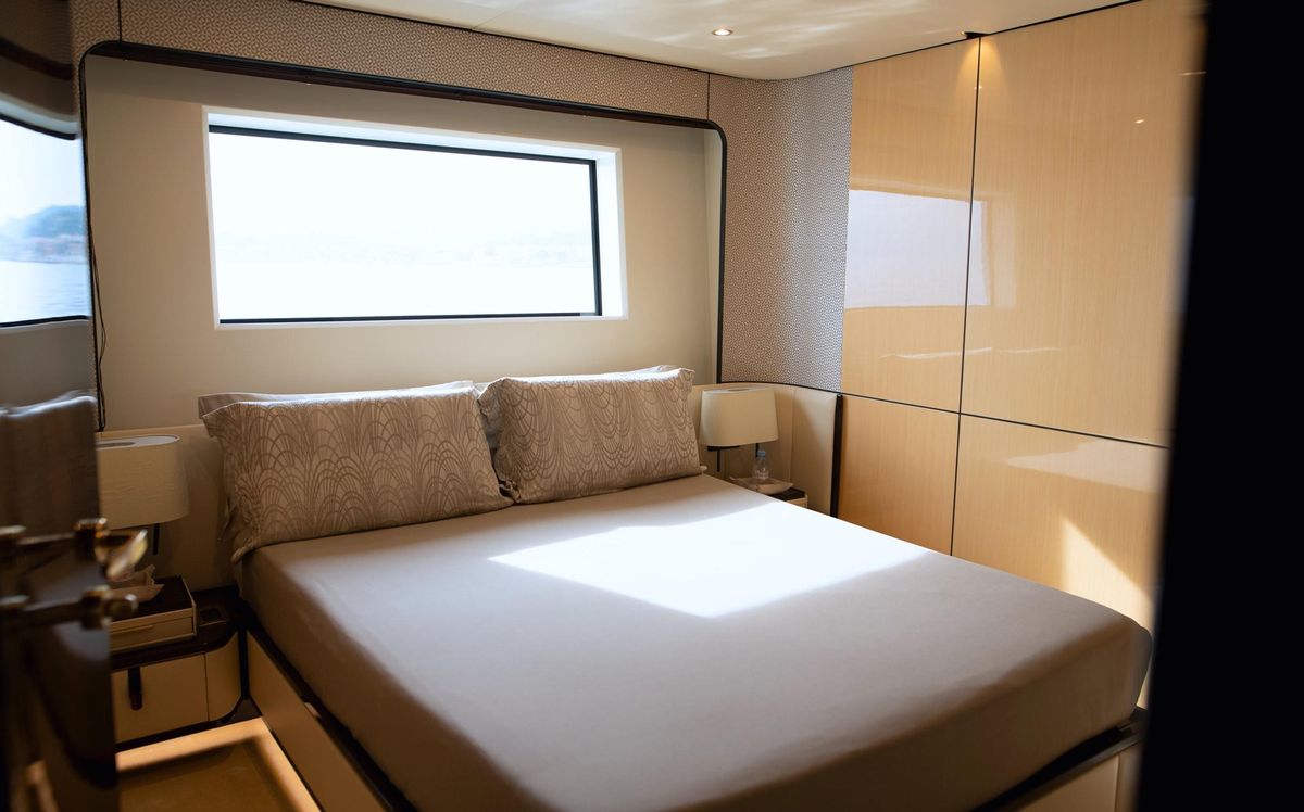 2017 Azimut 114 