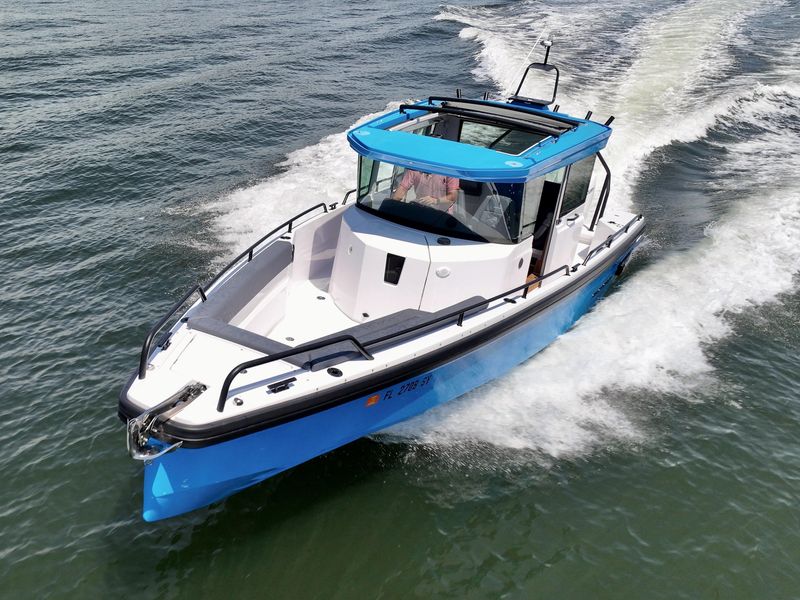 2021 Axopar 28 Yacht