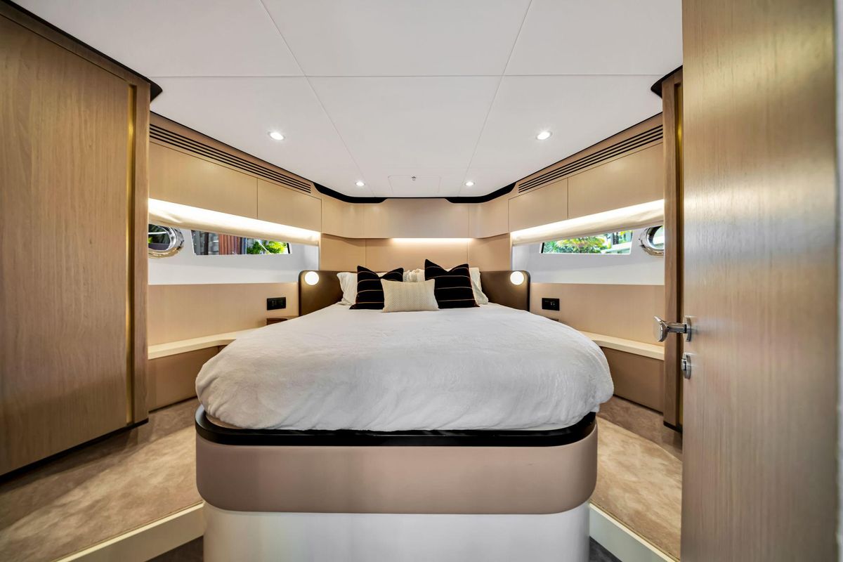 2022 Azimut 60 
