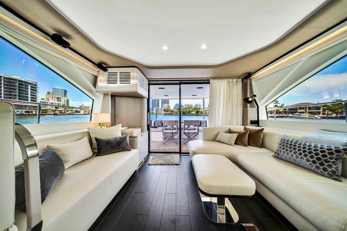 2022 Azimut 60 