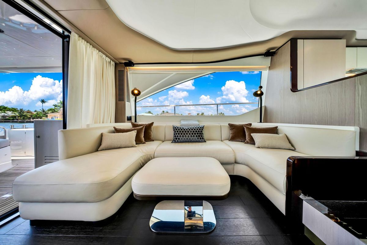 2022 Azimut 60 