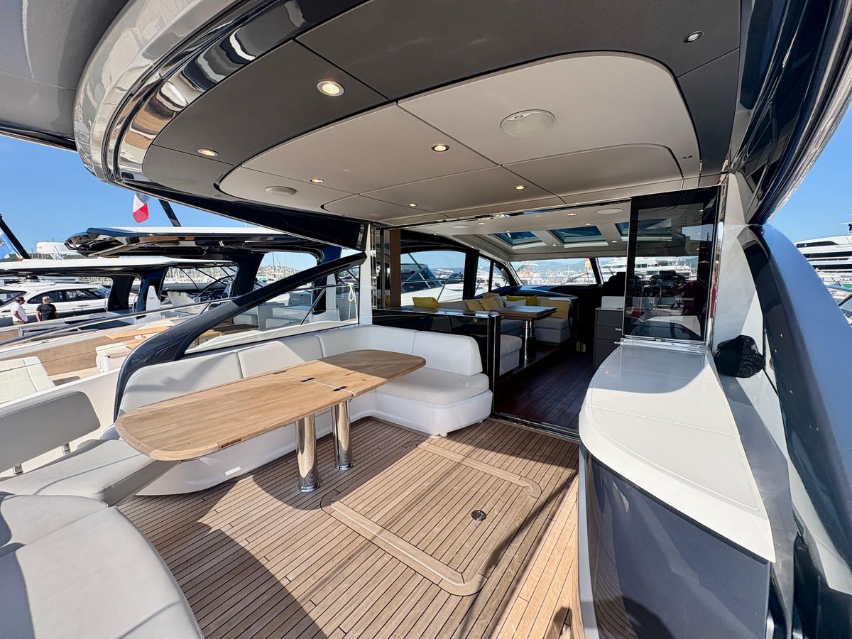 2025 Princess 58 