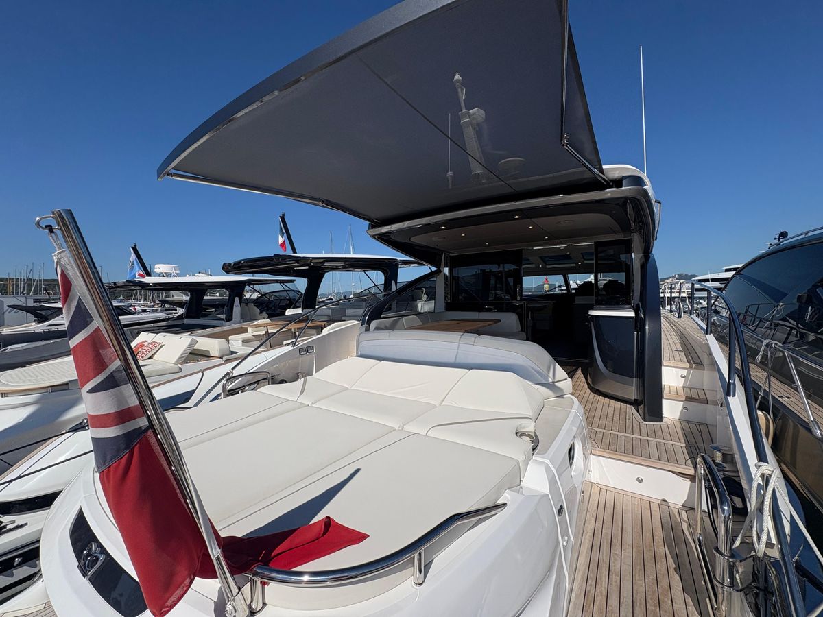 2025 Princess 58 
