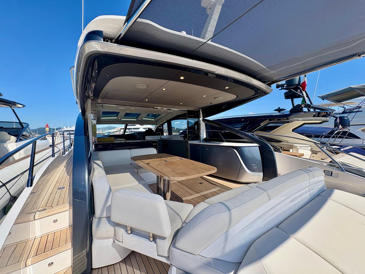 2025 Princess 58 