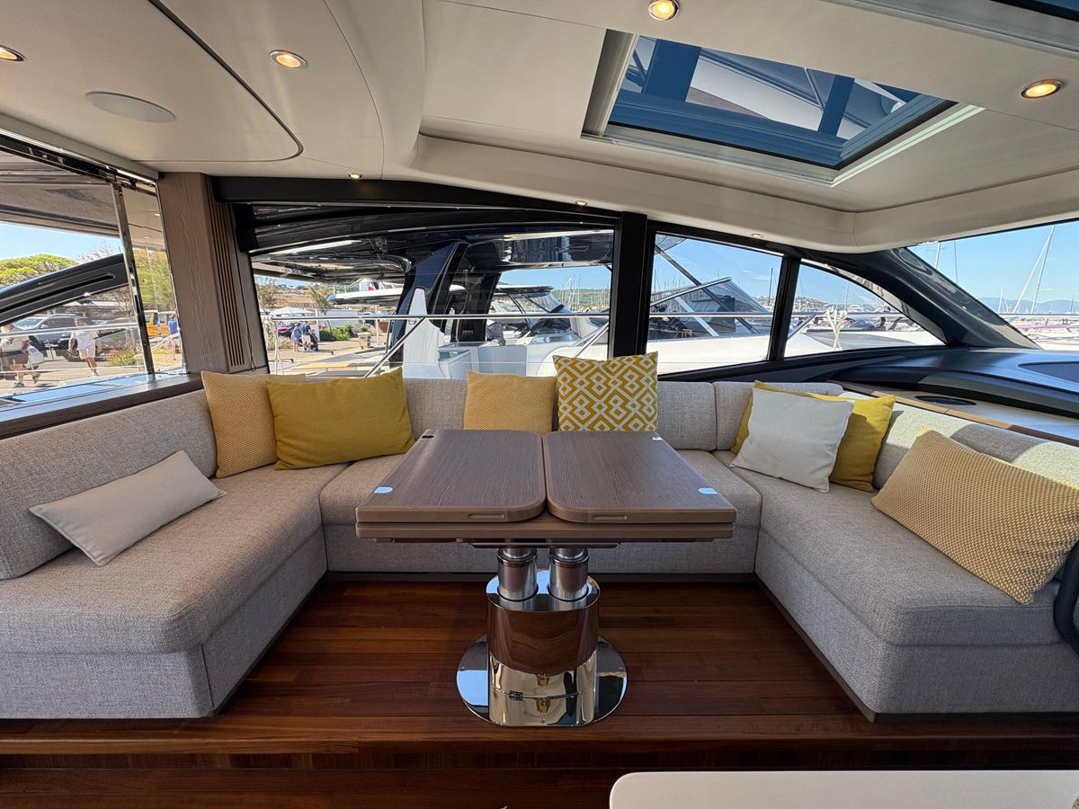 2025 Princess 58 