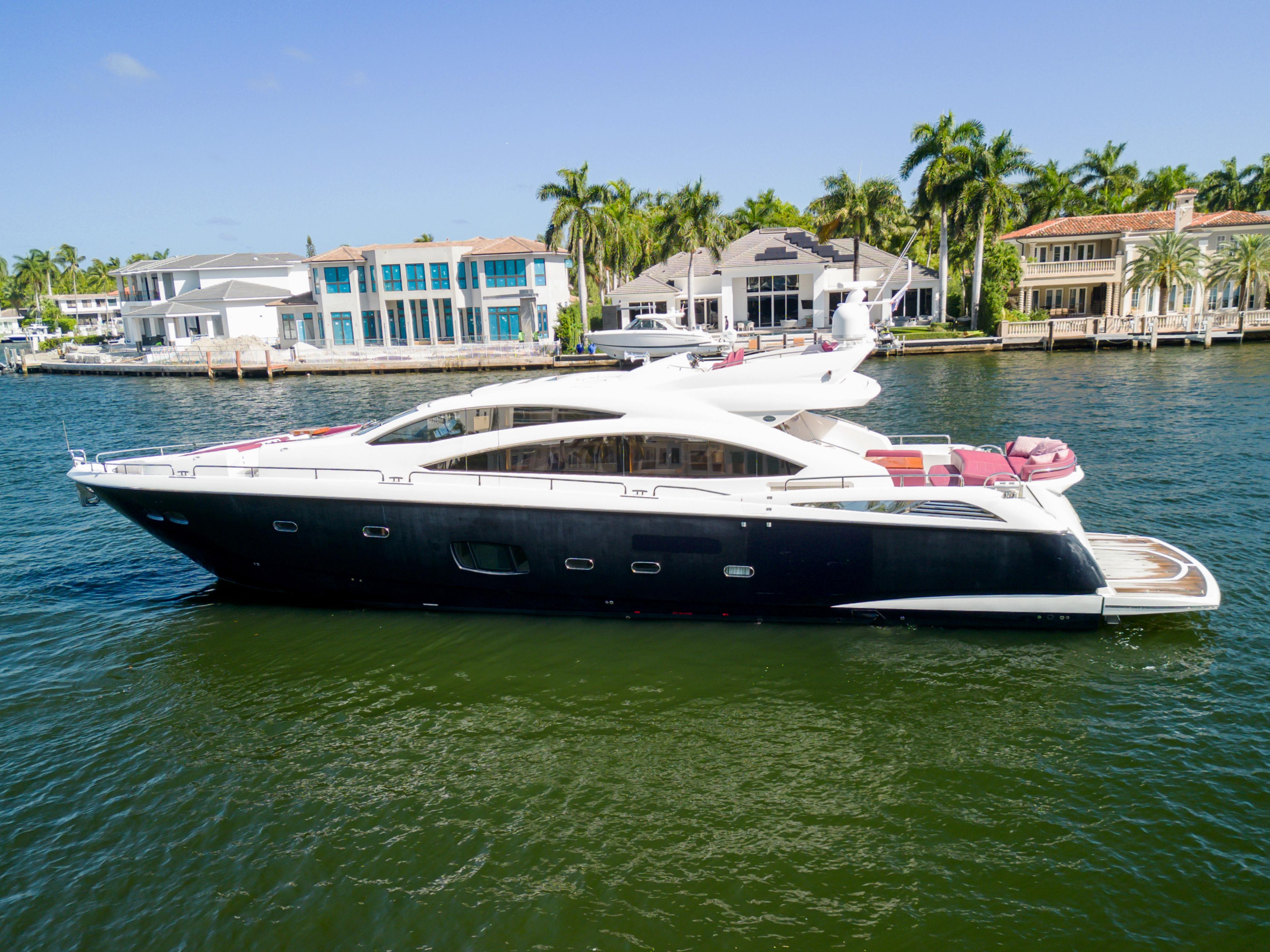 2013 Sunseeker Predator 84