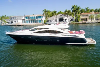 2013 Sunseeker Predator 84