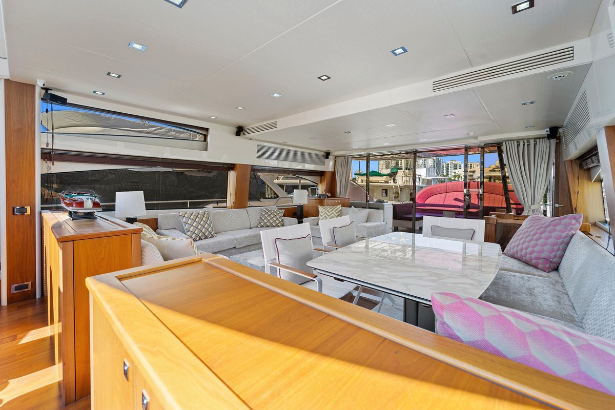 2013 Sunseeker 84