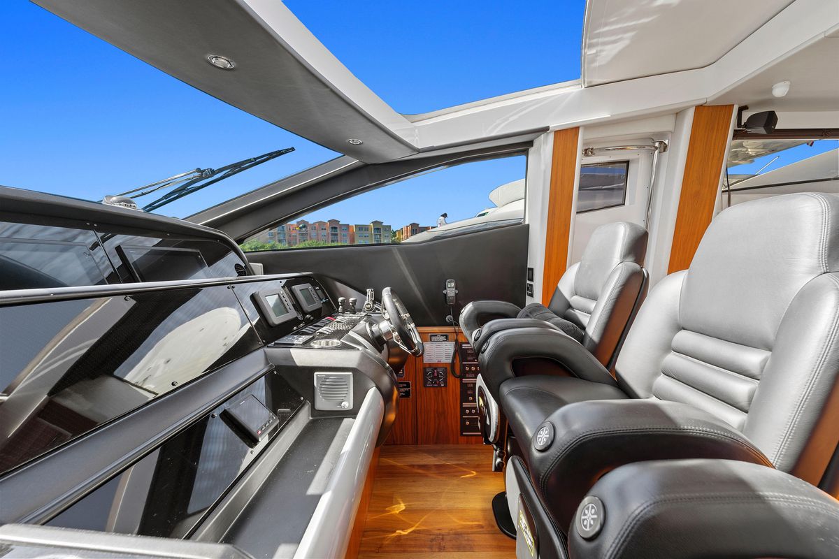 2013 Sunseeker 84