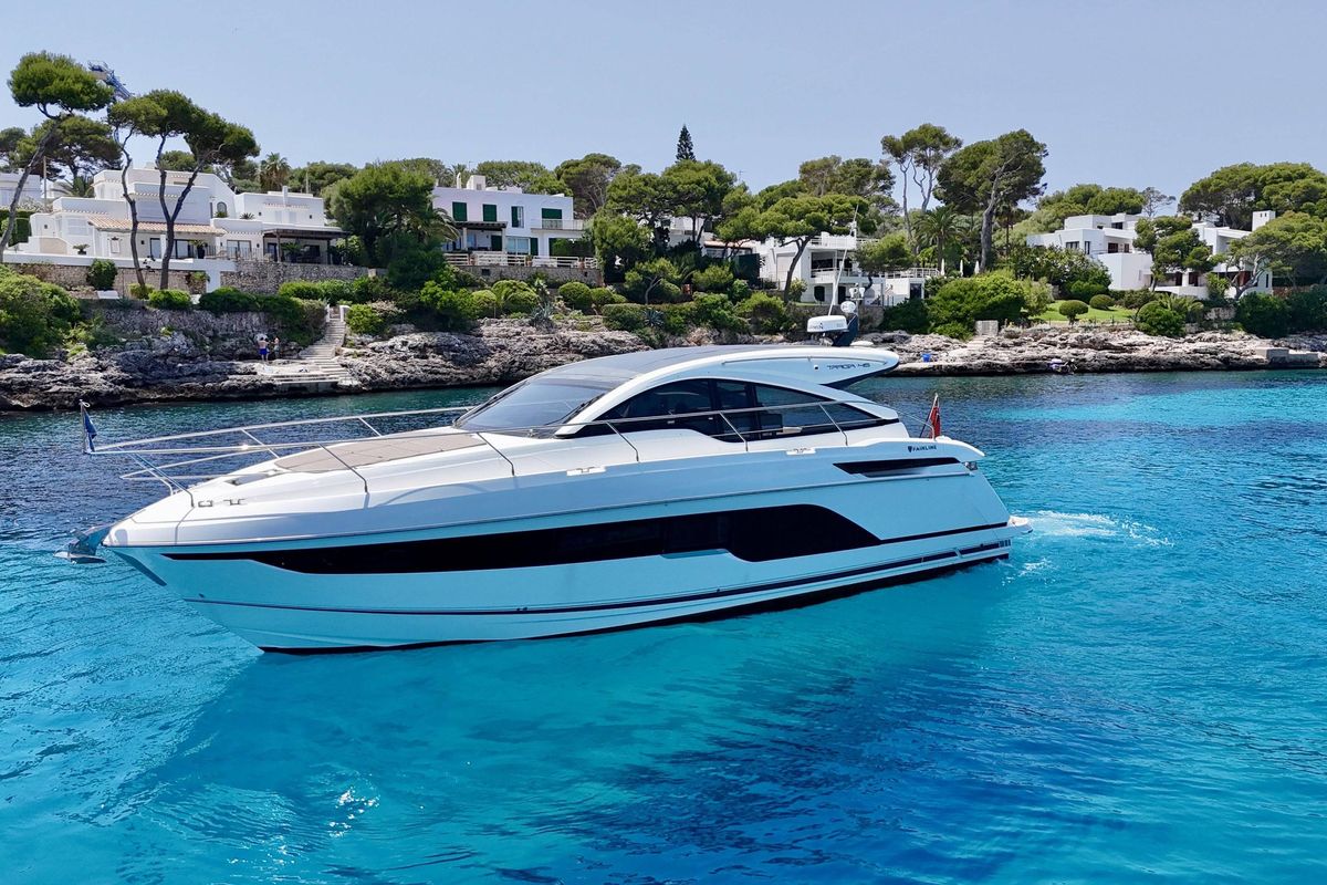 2023 Fairline 47 