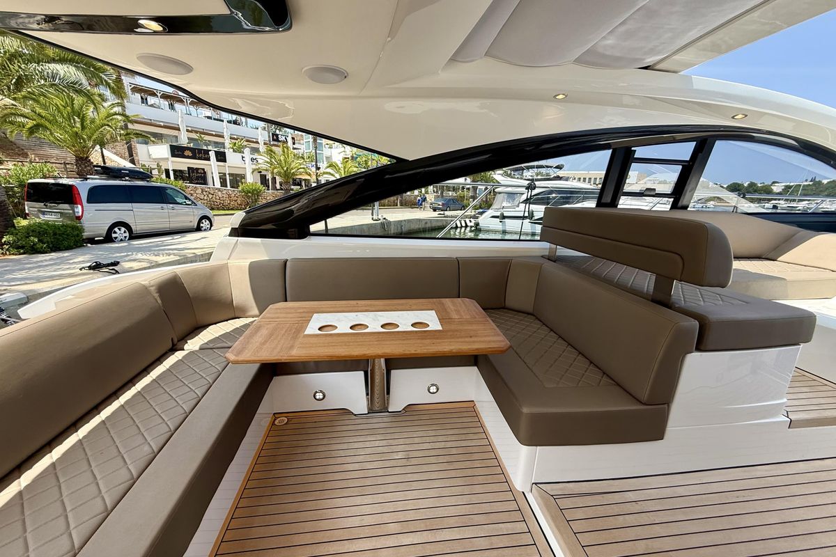 2023 Fairline 47 