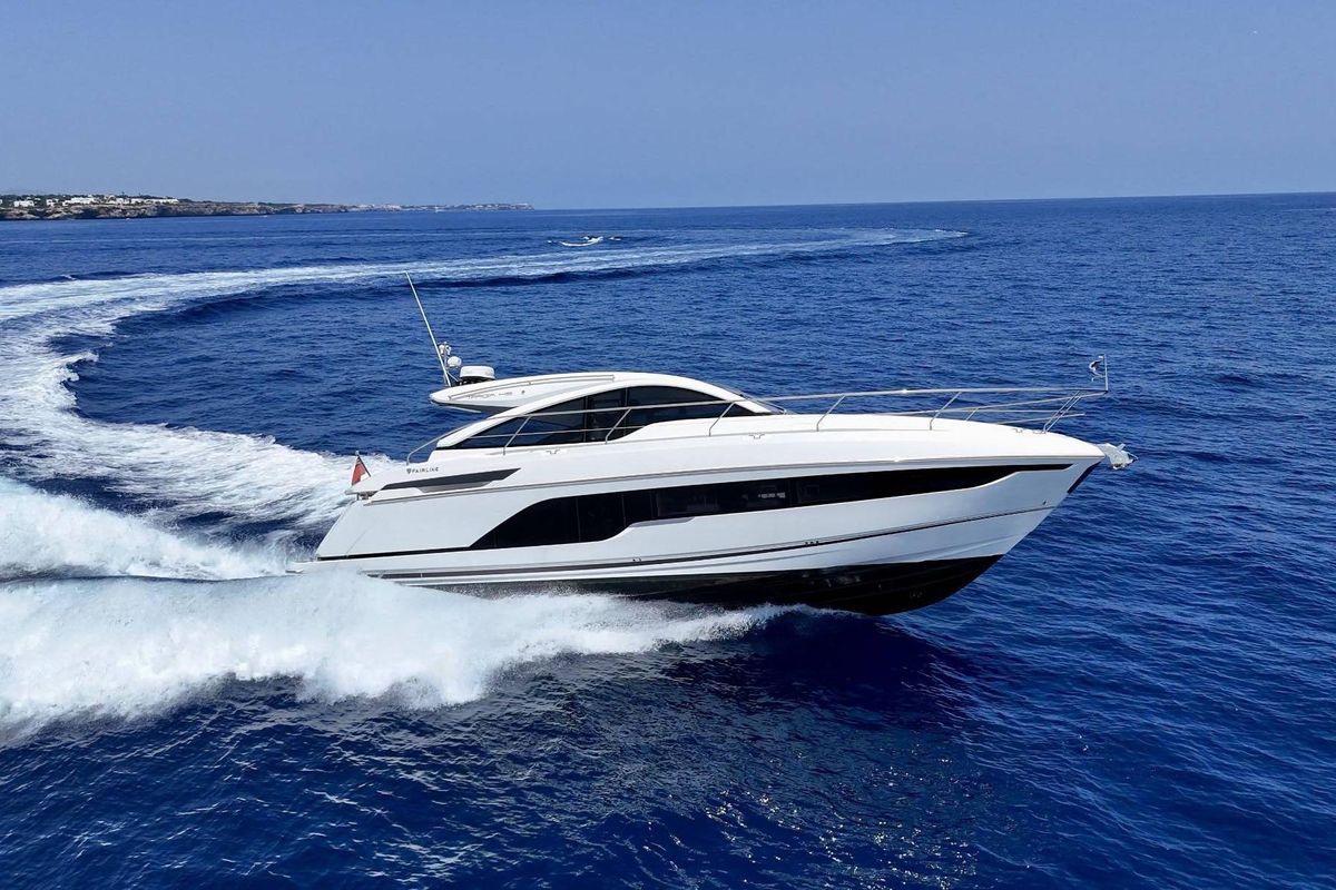 2023 Fairline 47 