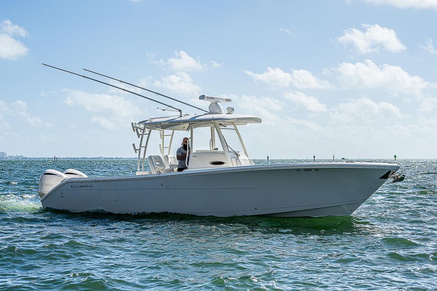 2021 Cobia 320 CC