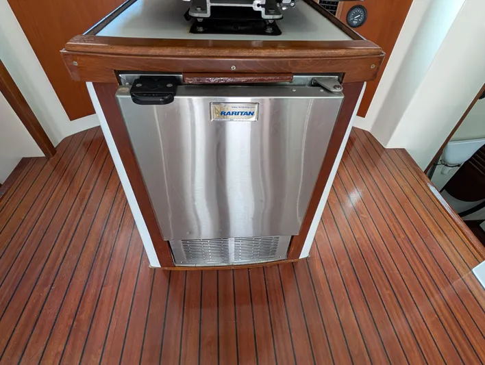 Second Wind Yacht Photos Pics 