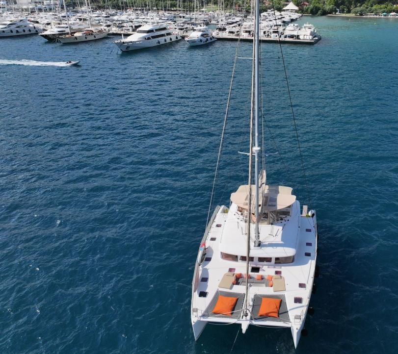 2011 Lagoon 56 