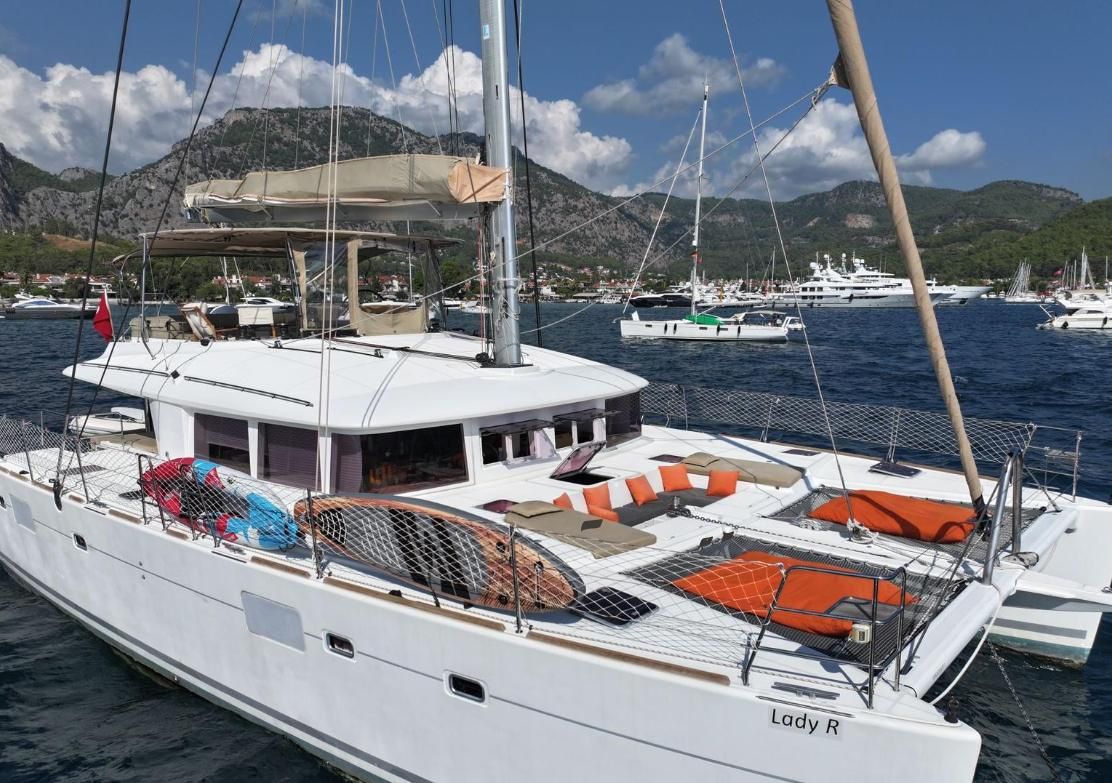 2011 Lagoon 56 