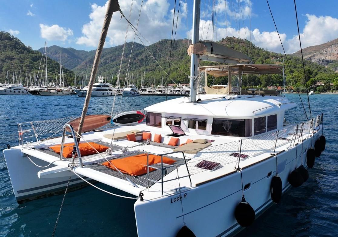 2011 Lagoon 56 