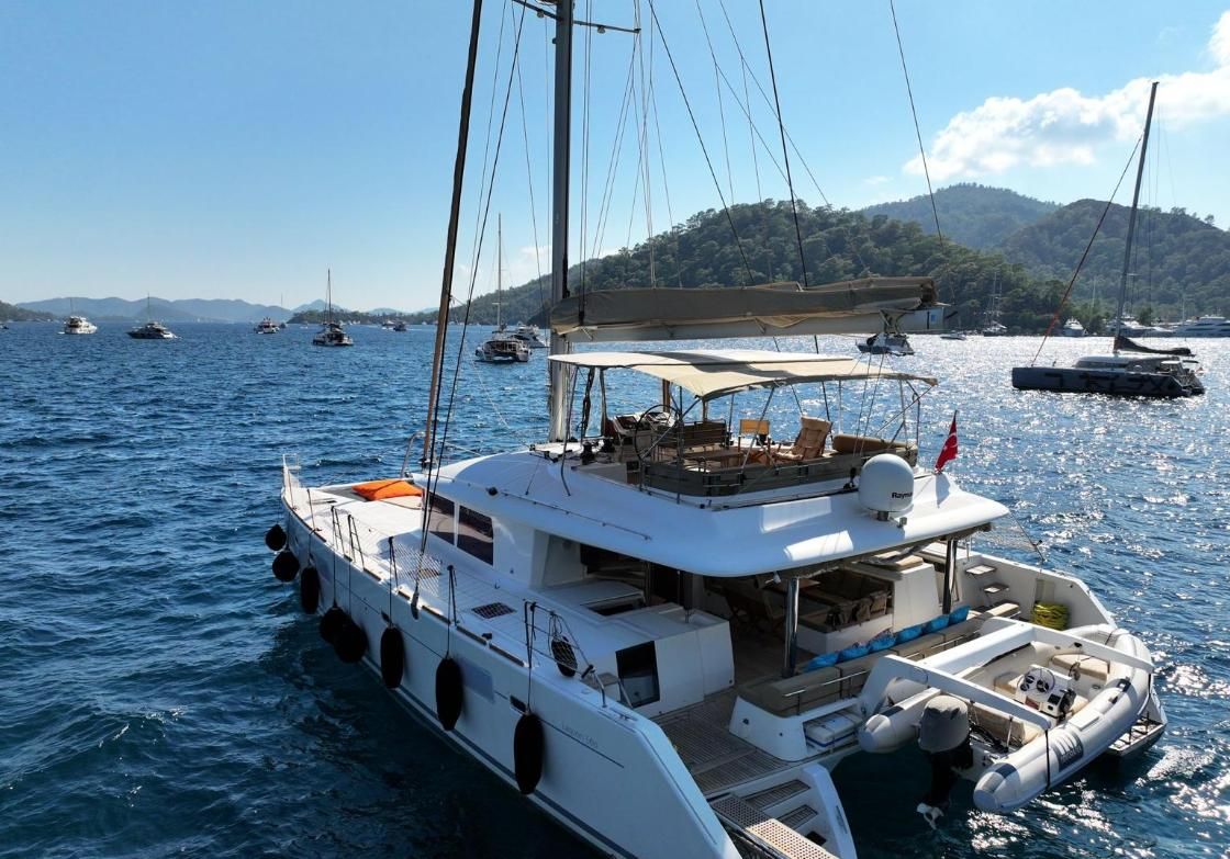 2011 Lagoon 56 