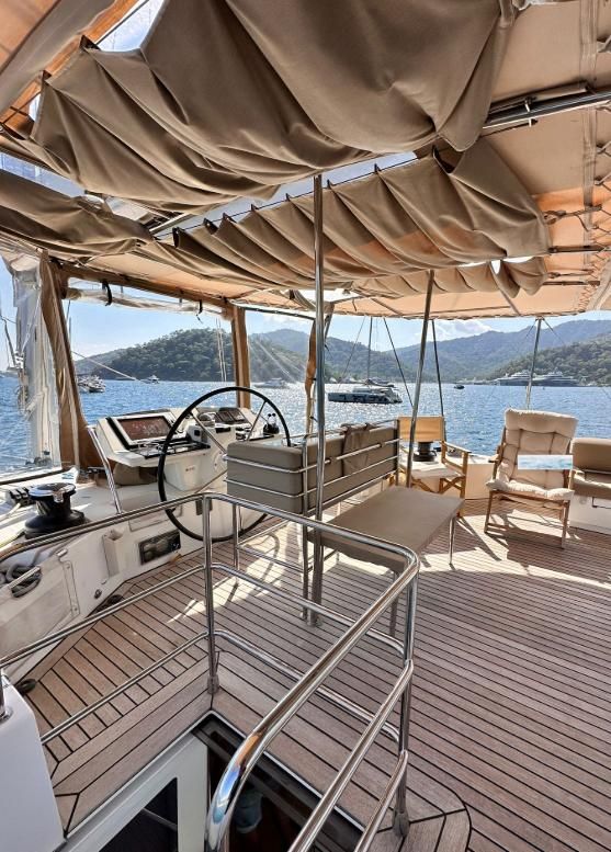 2011 Lagoon 56 