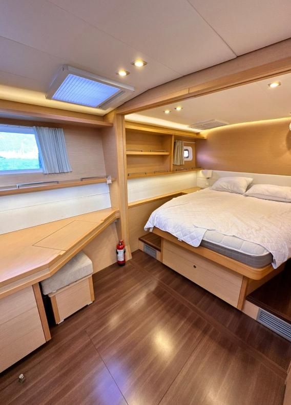 2011 Lagoon 56 