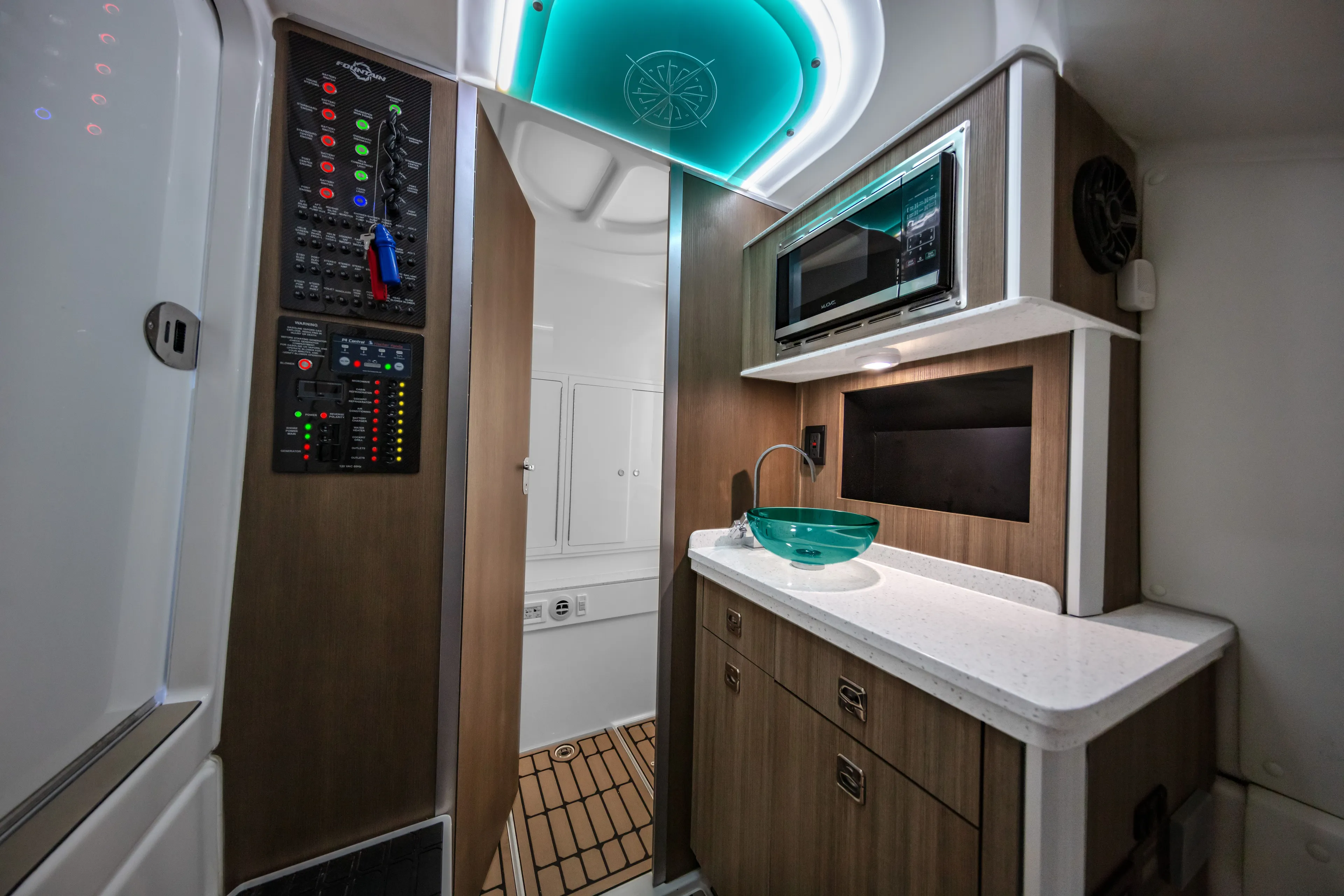  Yacht Photos Pics 2022 Fountain 43 NX Legasea Marine