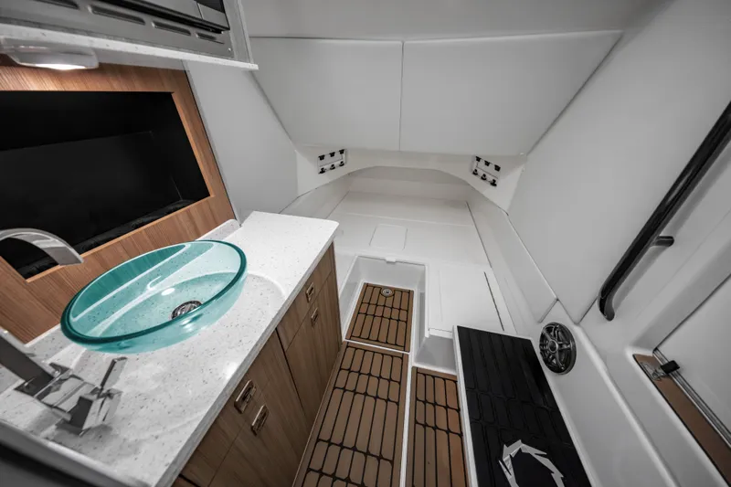  Yacht Photos Pics 2022 Fountain 43 NX Legasea Marine