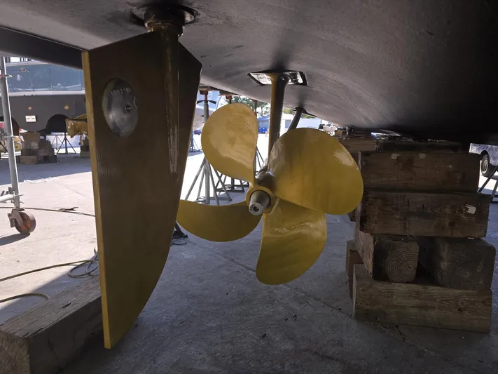 Endless Summer Yacht Photos Pics 