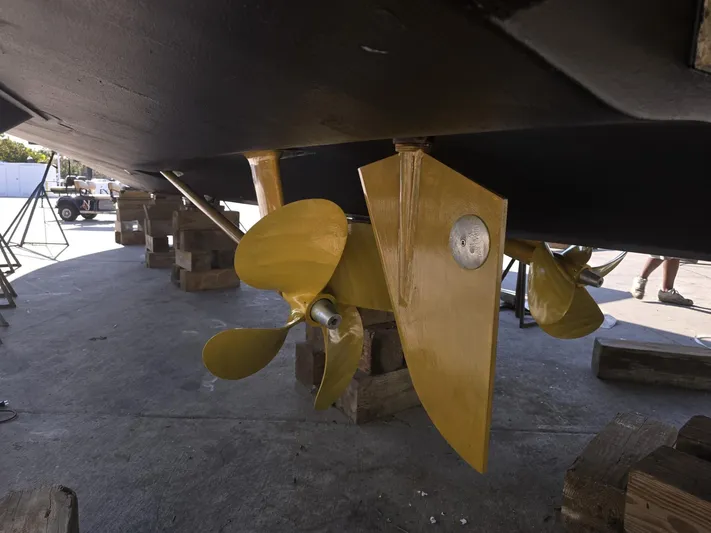 Endless Summer Yacht Photos Pics 