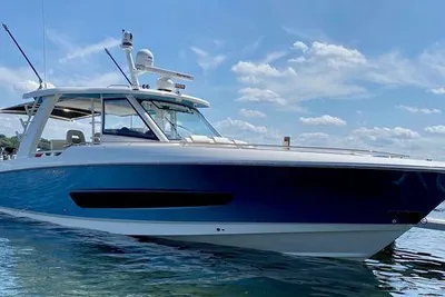 Boston Whaler 420 Outrage