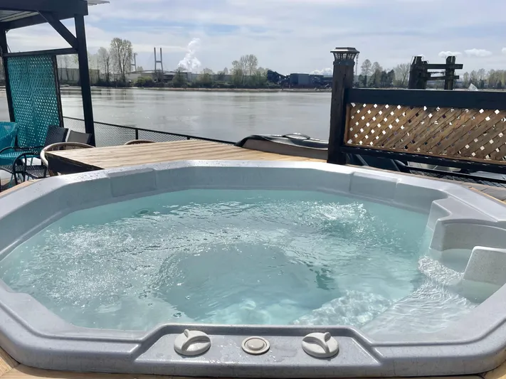 Shangri-la Yacht Photos Pics 