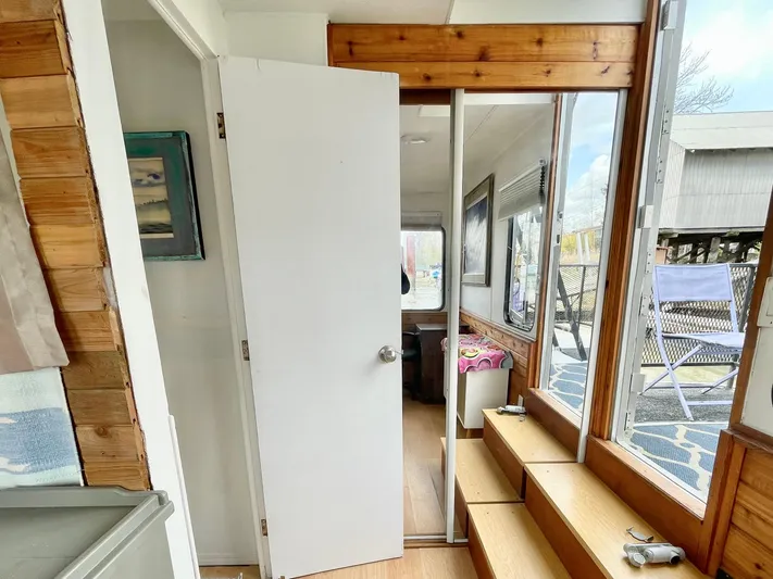 Shangri-la Yacht Photos Pics 