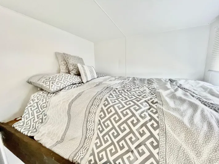 Shangri-la Yacht Photos Pics 