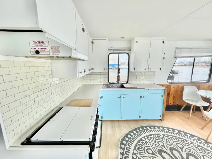 Shangri-la Yacht Photos Pics 