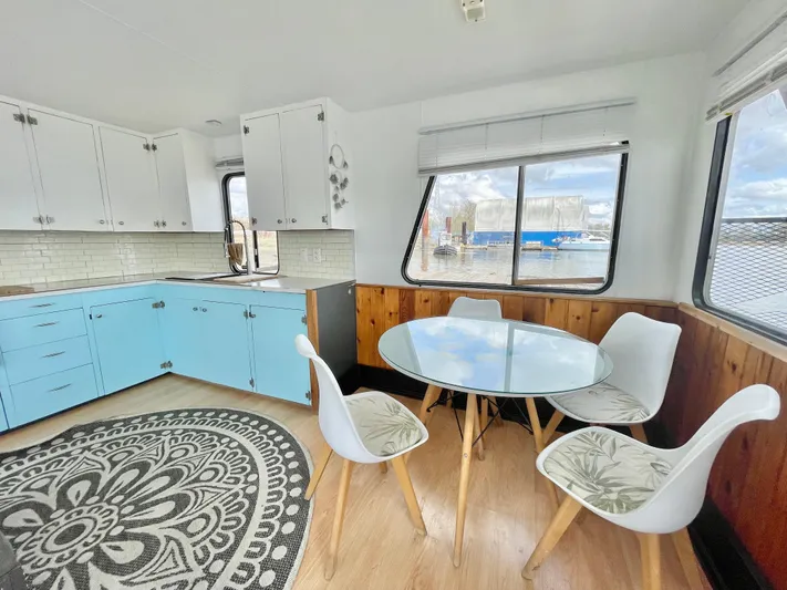 Shangri-la Yacht Photos Pics 