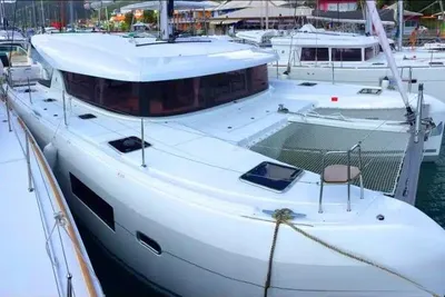 Lagoon 42