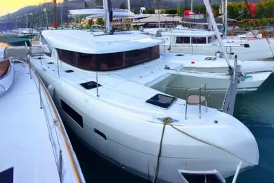 Lagoon 42
